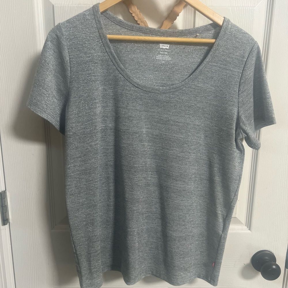 Levi’s Cali Tee Gray Women's T-Shirt, Casual, Shimmer Silver Size L